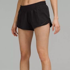 Lululemon Hotty Hot shorts 2.5
